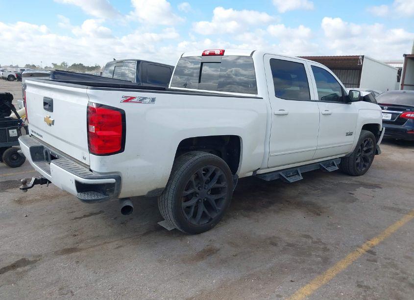 Photo 4 of 2017 Chevrolet Silverado 1500 2LT (VIN 3GCUKREC9HG406286)