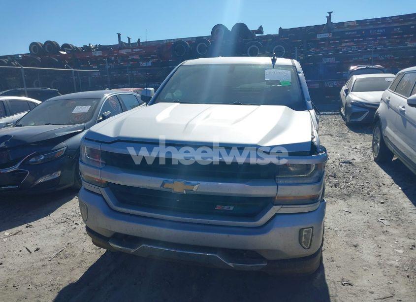 Photo 12 of 2017 Chevrolet Silverado 1500 2LT (VIN 3GCUKREC9HG497768)