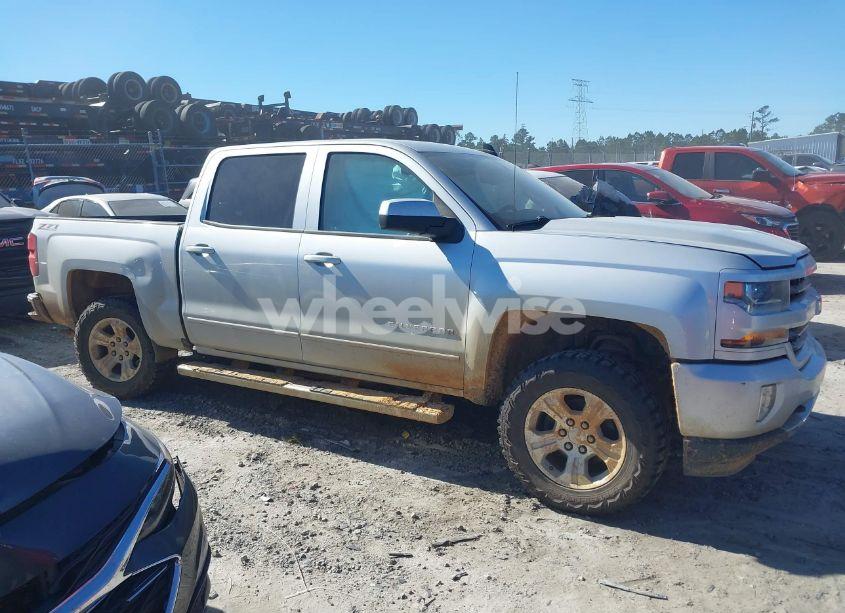 Photo 13 of 2017 Chevrolet Silverado 1500 2LT (VIN 3GCUKREC9HG497768)