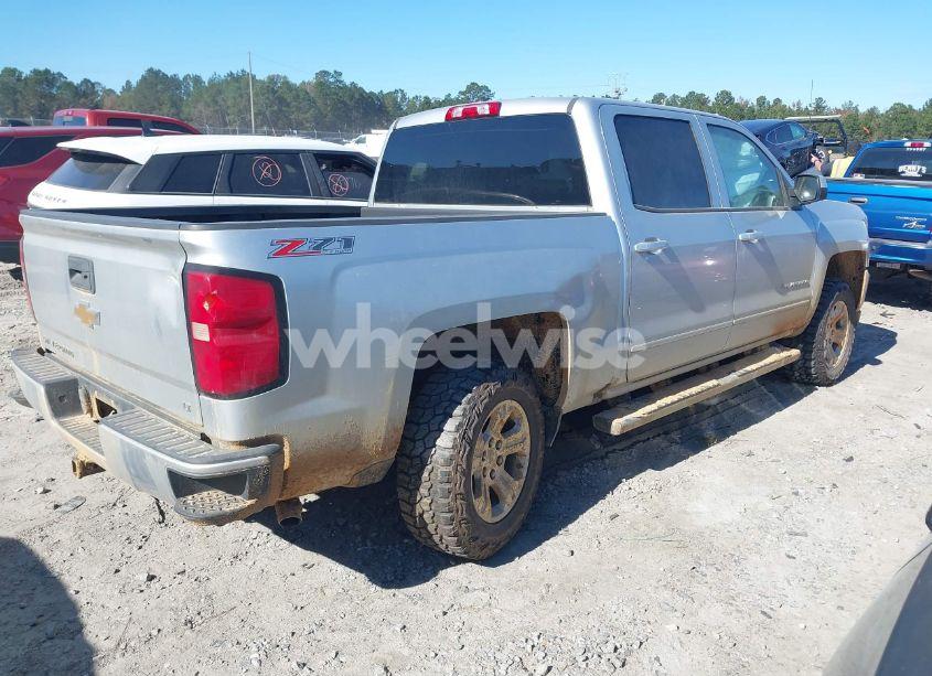 Photo 4 of 2017 Chevrolet Silverado 1500 2LT (VIN 3GCUKREC9HG497768)