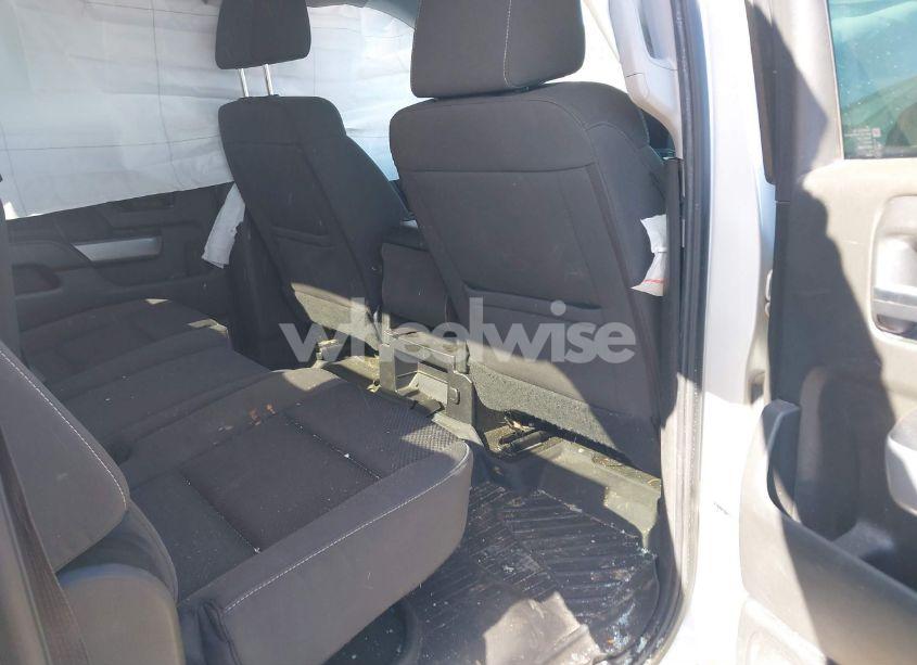 Photo 8 of 2017 Chevrolet Silverado 1500 2LT (VIN 3GCUKREC9HG497768)