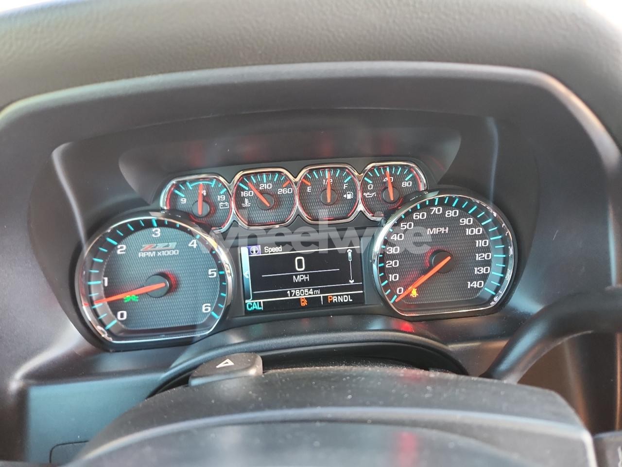 Photo 9 of 2018 CHEVROLET SILVERADO K1500 LT N/A (VIN 3GCUKREC9JG247985)