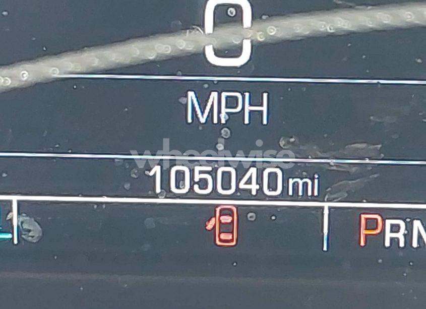 Photo 16 of 2018 Chevrolet Silverado 1500 2LT (VIN 3GCUKREC9JG394792)