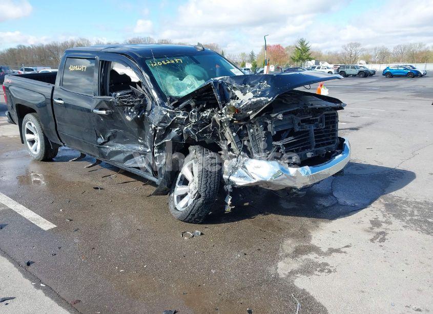 2018 Chevrolet Silverado 1500 1LT/2LT (VIN 3GCUKREC9JG407184) main photo