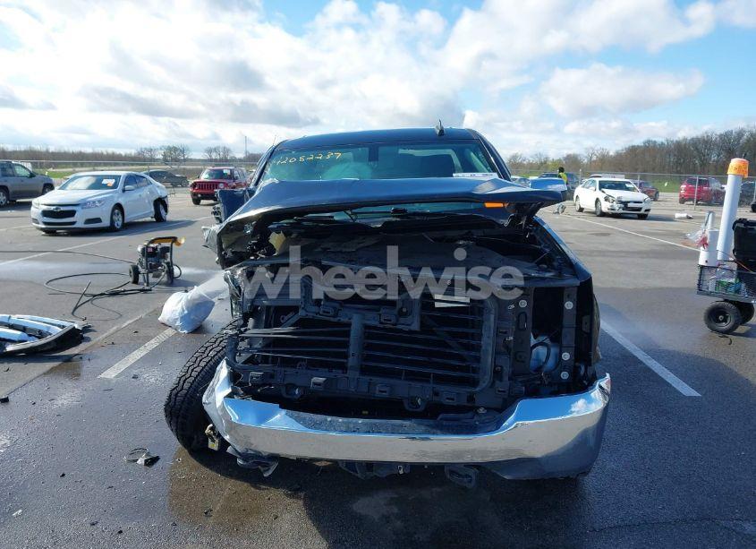 Photo 13 of 2018 Chevrolet Silverado 1500 1LT/2LT (VIN 3GCUKREC9JG407184)