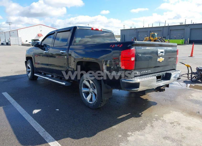 Photo 3 of 2018 Chevrolet Silverado 1500 1LT/2LT (VIN 3GCUKREC9JG407184)