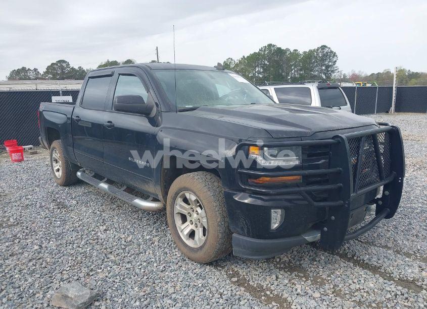 2018 Chevrolet Silverado 1500 2LT (VIN 3GCUKREC9JG486887) main photo
