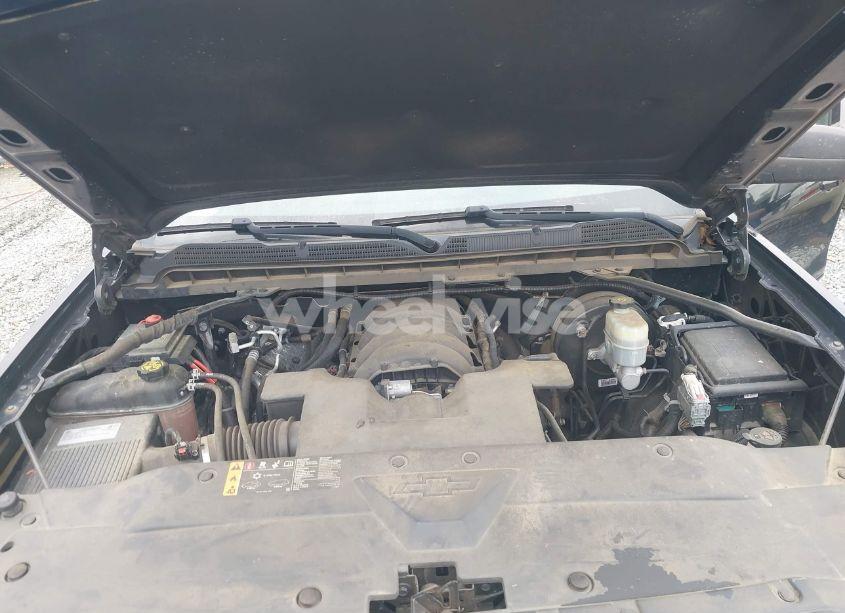 Photo 10 of 2018 Chevrolet Silverado 1500 2LT (VIN 3GCUKREC9JG486887)