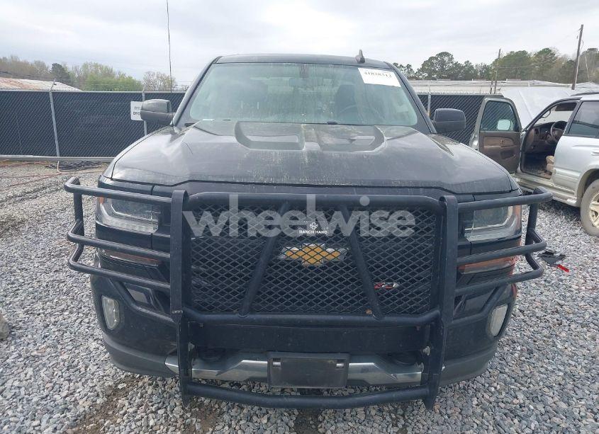 Photo 12 of 2018 Chevrolet Silverado 1500 2LT (VIN 3GCUKREC9JG486887)