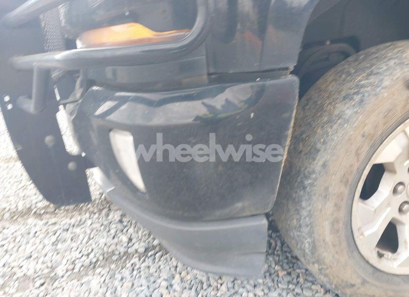 Photo 6 of 2018 Chevrolet Silverado 1500 2LT (VIN 3GCUKREC9JG486887)