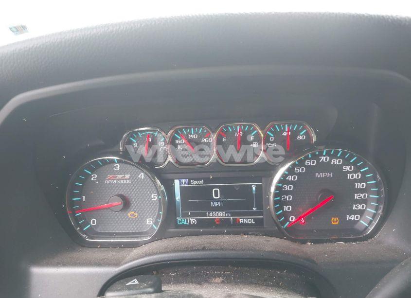 Photo 7 of 2018 Chevrolet Silverado 1500 2LT (VIN 3GCUKREC9JG486887)