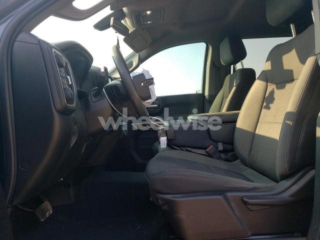 Photo 6 of 2019 CHEVROLET SILVERADO K1500 RST (VIN 3GCUKREC9JG516681)