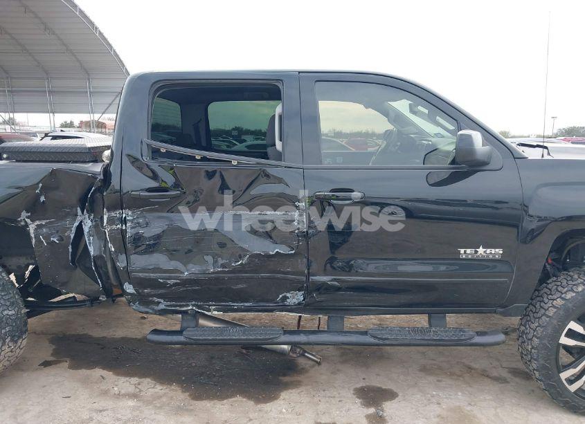 Photo 13 of 2018 Chevrolet Silverado 1500 2LT (VIN 3GCUKREC9JG548224)