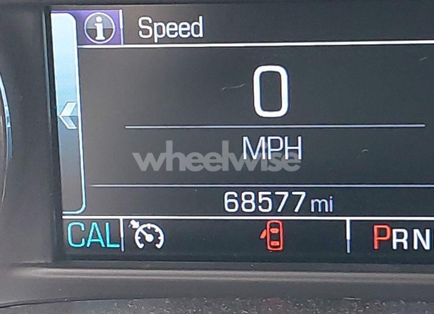 Photo 15 of 2018 Chevrolet Silverado 1500 2LT (VIN 3GCUKREC9JG548224)