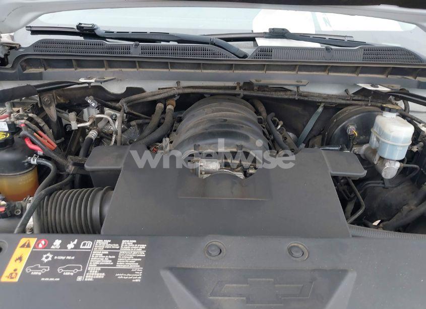 Photo 10 of 2018 Chevrolet Silverado 1500 2LT (VIN 3GCUKREC9JG630311)