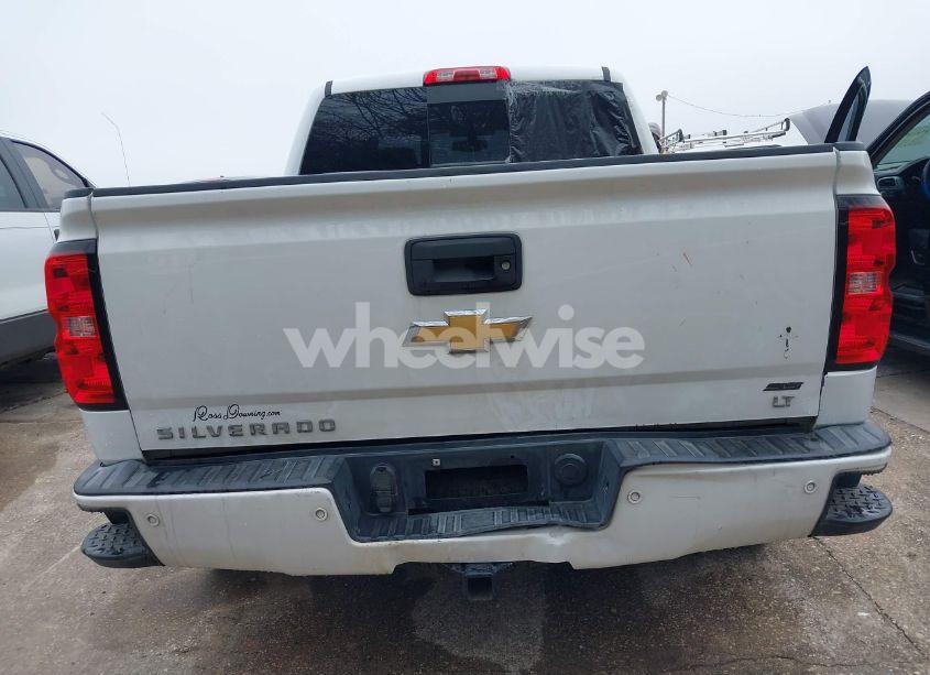 Photo 16 of 2018 Chevrolet Silverado 1500 2LT (VIN 3GCUKREC9JG630311)