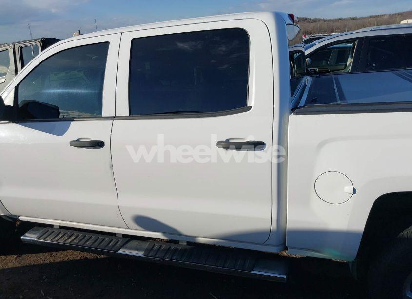 Photo 14 of 2014 Chevrolet Silverado 1500 2LT (VIN 3GCUKRECXEG112410)