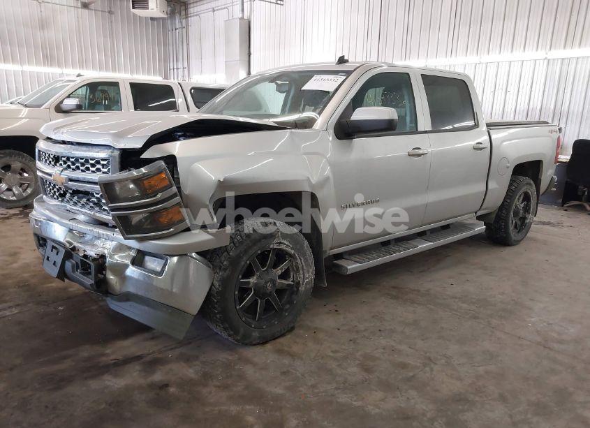 Photo 2 of 2014 Chevrolet Silverado 1500 1LT (VIN 3GCUKRECXEG380227)