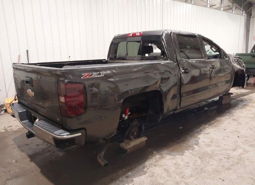 Photo 4 of 2015 Chevrolet Silverado 1500 2LT (VIN 3GCUKRECXFG186735)