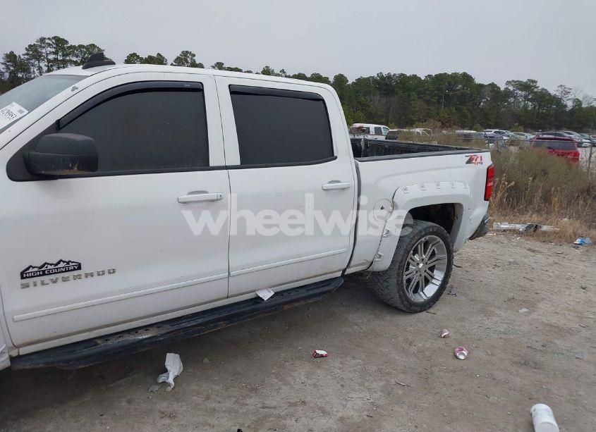 Photo 19 of 2015 Chevrolet Silverado 1500 2LT (VIN 3GCUKRECXFG197914)