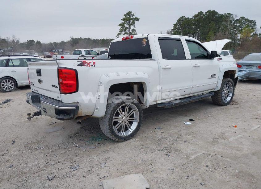 Photo 4 of 2015 Chevrolet Silverado 1500 2LT (VIN 3GCUKRECXFG197914)