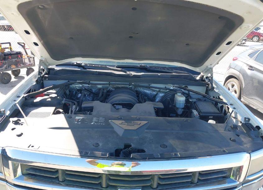 Photo 10 of 2015 Chevrolet Silverado 1500 2LT (VIN 3GCUKRECXFG207812)