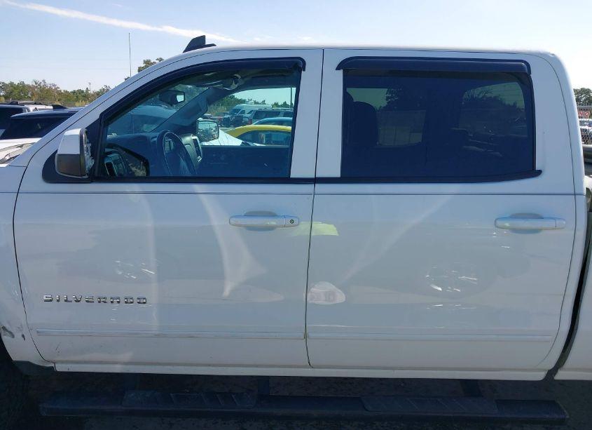 Photo 14 of 2015 Chevrolet Silverado 1500 2LT (VIN 3GCUKRECXFG207812)