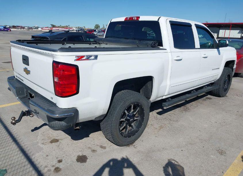 Photo 4 of 2015 Chevrolet Silverado 1500 2LT (VIN 3GCUKRECXFG207812)
