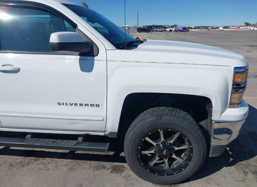 Photo 6 of 2015 Chevrolet Silverado 1500 2LT (VIN 3GCUKRECXFG207812)
