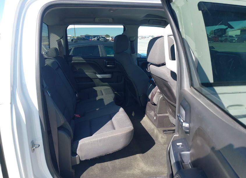 Photo 8 of 2015 Chevrolet Silverado 1500 2LT (VIN 3GCUKRECXFG207812)