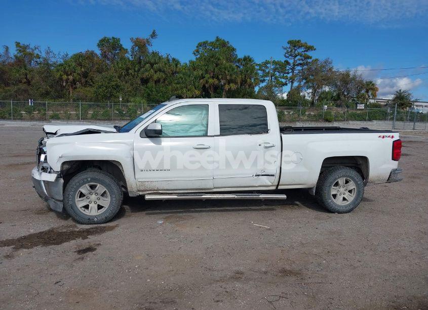 Photo 14 of 2015 Chevrolet Silverado 1500 1LT/2LT (VIN 3GCUKRECXFG267301)