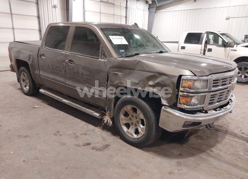 2015 Chevrolet Silverado 1500 2LT (VIN 3GCUKRECXFG323379) main photo