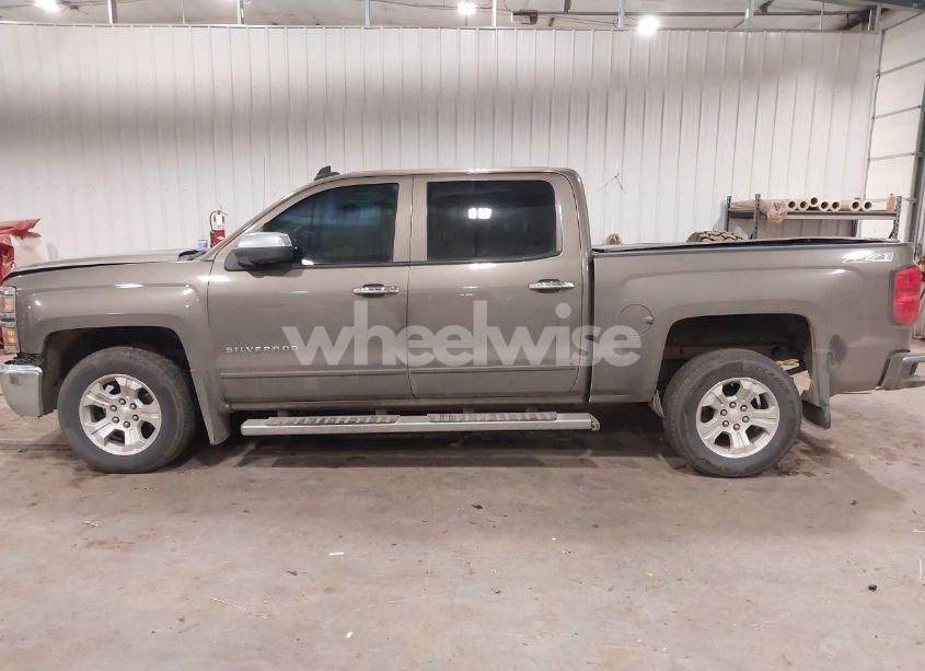 Photo 14 of 2015 Chevrolet Silverado 1500 2LT (VIN 3GCUKRECXFG323379)