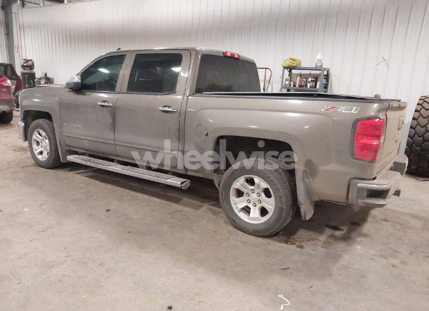 Photo 3 of 2015 Chevrolet Silverado 1500 2LT (VIN 3GCUKRECXFG323379)