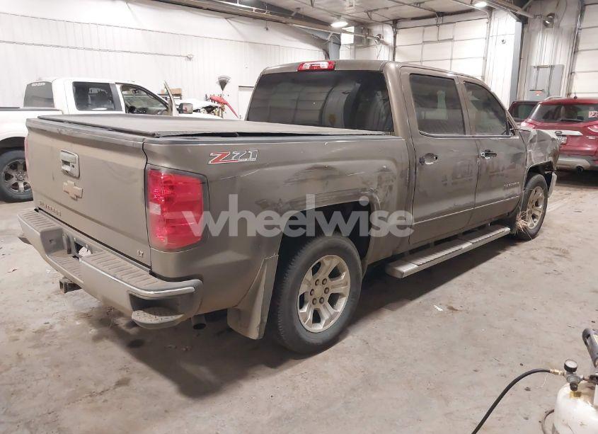Photo 4 of 2015 Chevrolet Silverado 1500 2LT (VIN 3GCUKRECXFG323379)