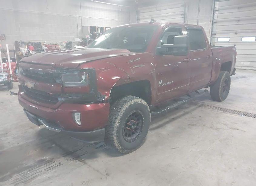 Photo 2 of 2016 Chevrolet Silverado 1500 2LT (VIN 3GCUKRECXGG154854)