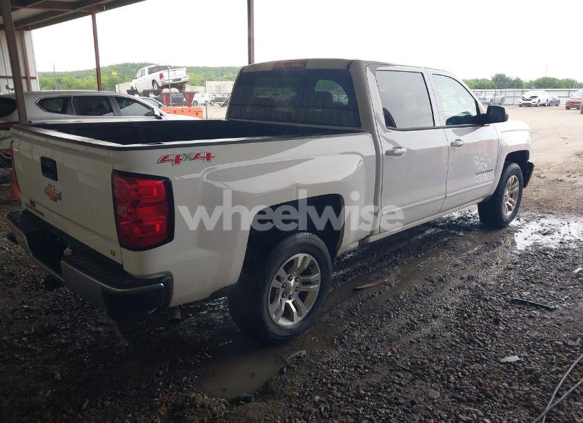 Photo 4 of 2016 Chevrolet Silverado 1500 1LT (VIN 3GCUKRECXGG176238)