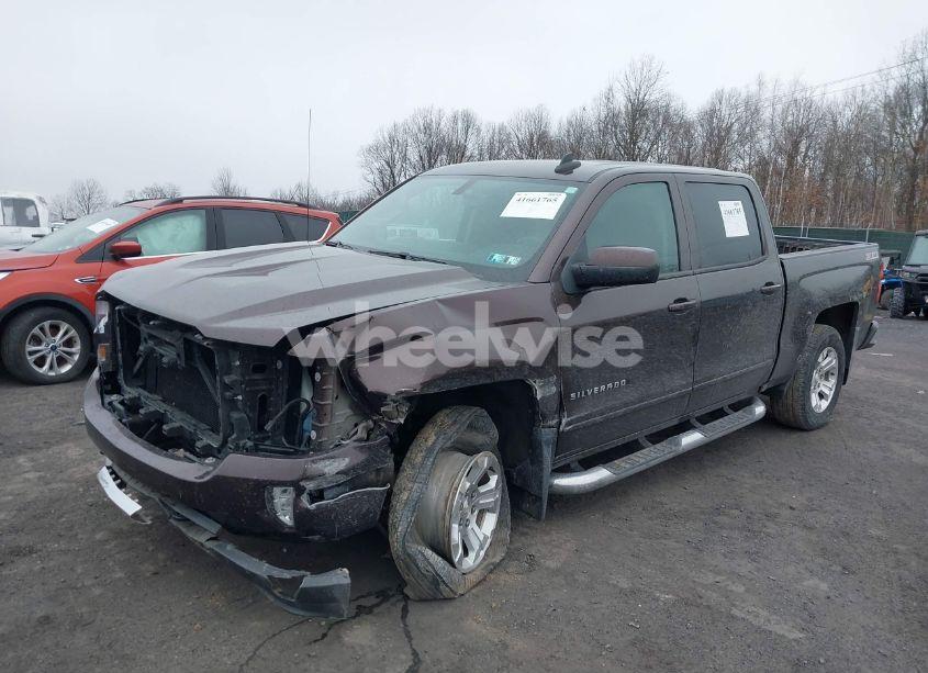 Photo 2 of 2016 Chevrolet Silverado 1500 2LT (VIN 3GCUKRECXGG180807)