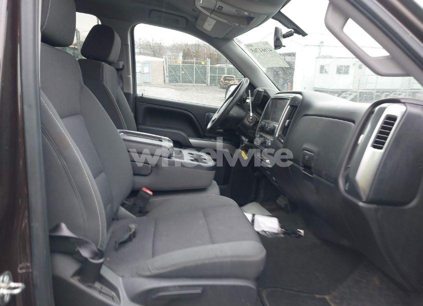 Photo 5 of 2016 Chevrolet Silverado 1500 2LT (VIN 3GCUKRECXGG180807)