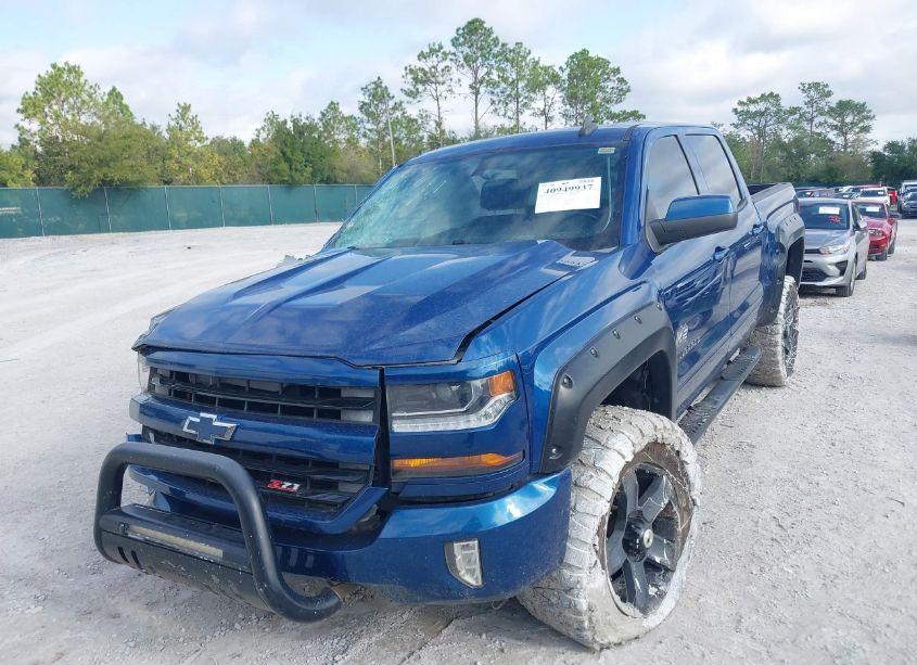 Photo 2 of 2016 Chevrolet Silverado 1500 2LT (VIN 3GCUKRECXGG314215)