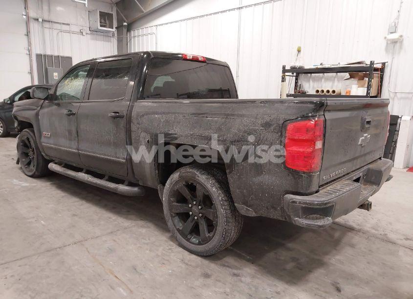 Photo 3 of 2016 Chevrolet Silverado 1500 2LT (VIN 3GCUKRECXGG321066)