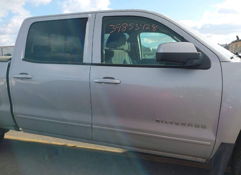 Photo 13 of 2017 Chevrolet Silverado 1500 1LT (VIN 3GCUKRECXHG233782)