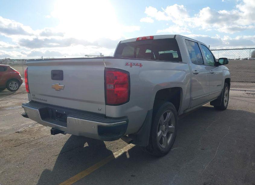 Photo 4 of 2017 Chevrolet Silverado 1500 1LT (VIN 3GCUKRECXHG233782)