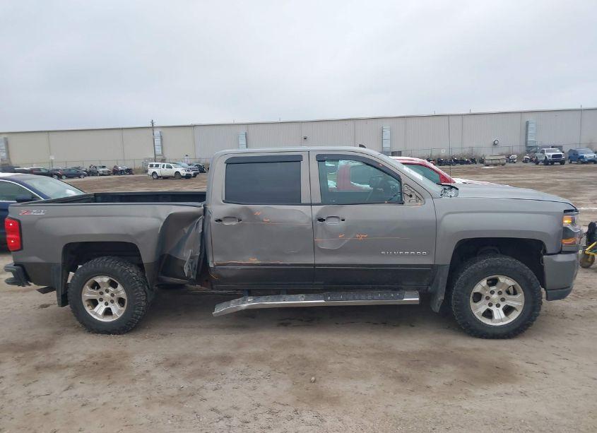 Photo 13 of 2017 Chevrolet Silverado 1500 2LT (VIN 3GCUKRECXHG285476)