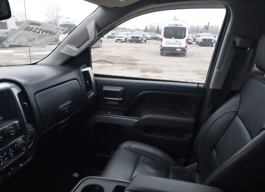 Photo 5 of 2017 Chevrolet Silverado 1500 2LT (VIN 3GCUKRECXHG285476)