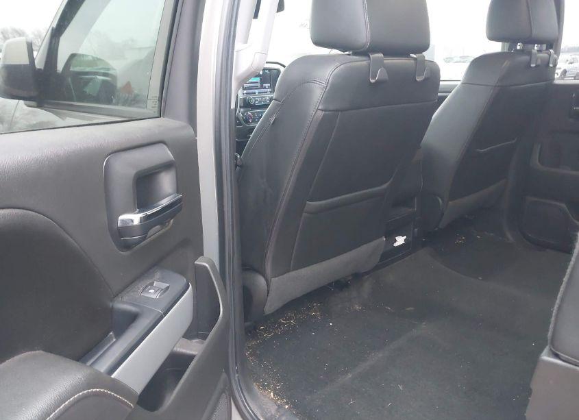 Photo 8 of 2017 Chevrolet Silverado 1500 2LT (VIN 3GCUKRECXHG285476)