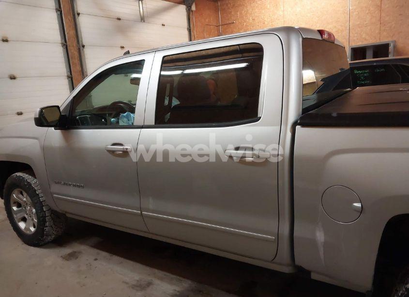 Photo 14 of 2017 Chevrolet Silverado 1500 2LT (VIN 3GCUKRECXHG310067)