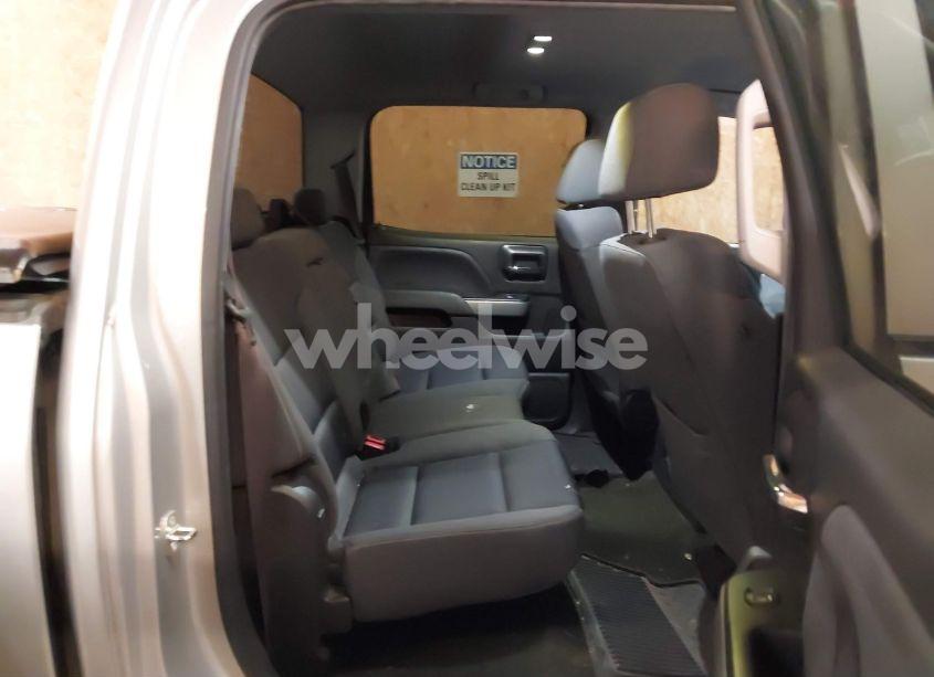 Photo 8 of 2017 Chevrolet Silverado 1500 2LT (VIN 3GCUKRECXHG310067)