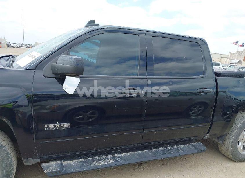 Photo 15 of 2017 Chevrolet Silverado 1500 2LT (VIN 3GCUKRECXHG395119)