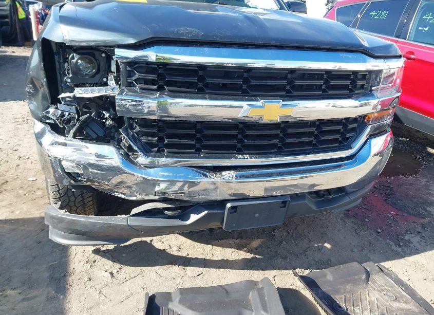 Photo 6 of 2017 Chevrolet Silverado 1500 1LT (VIN 3GCUKRECXHG412226)